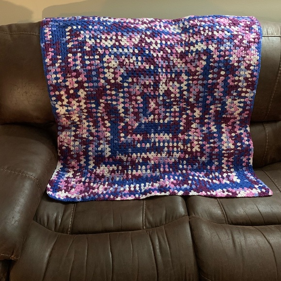 Stroller, Car, Bassinet, Crib, Lap Handmade Crocheted Blanket New - Picture 4 of 10